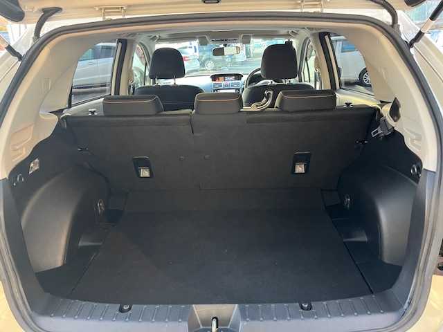 スバル インプレッサ ＸＶ 2．0i－L アイサイト ポップ 高知県 2014(平26)年 13.3万km クリスタルホワイトP (株)IDOMが運営する【じしゃロン高知店】の自社ローン対象車両になります。こちらは現金ご利用時の価格です。自社ローンご希望の方は別途その旨お申付け下さい。