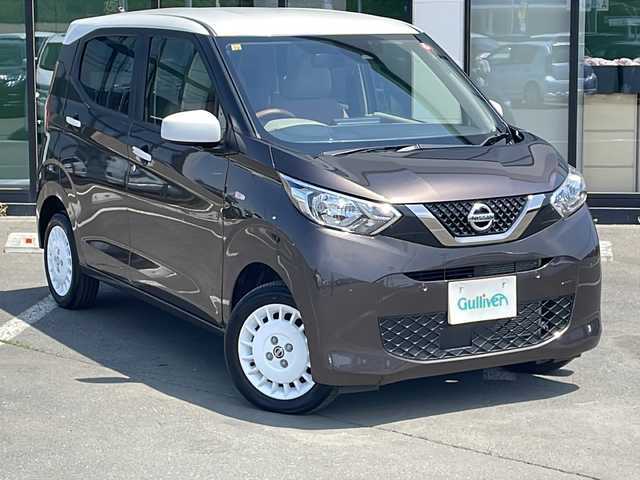 日産 デイズ ボレロ 道東・釧路十勝 2021(令3)年 2.5万km 茶Ⅱ ・４WD/・社外SDメモリナビ/（CD・AM・FM・BT・ワンセグ）/・バックカメラ/・エマージェンシーブレーキ/・ハーフレザーシートヒーター/・前席シートヒーター/・スマートキー/・プッシュスタート/・ＥＴＣ　/・ステアリングスイッチ/・ボレロ専用14インチアルミホイール/・純正フロアマット/・電動格納ミラー/・スマートキー/・プッシュスタート