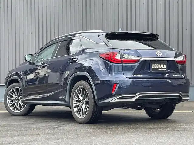レクサス ＲＸ 450h Fスポーツ 青森県 2018(平30)年 7.3万km ディープブルーマイカ /4WD/マークレビンソン /純正ナビ/ (フルセグTV/DVD/Bt/ブルーレイ/AUX/USB)/全方位カメラ/ヘットアップディスプレイ/プリクラッシュセーフティ/レーントレーシング/ブラインドスポット/レーダークルーズ/黒革シート/D席メモリー付き/　全席パワーシート /前席シートベンチレーション/　/シートヒーター /ステアヒーター/電動チルトステア/革巻きステア/ノブ/パドルシフト/ミラーヒーター/三眼LEDオートライト/オートマチックハイビーム/シーケンシャルウインカー/電動バックドア/前後バンパーソナー/リア5面プライバシーガラス＋/　スモークフィルム/シルバールーフレール/ETC2.0/ドライブレコーダー/純正ドアバイザー/純正フロアマット/W/サイド/カーテン/ニーエアバッグ/スマートキーx2/カードキー/保証書/取説/ナビ取説