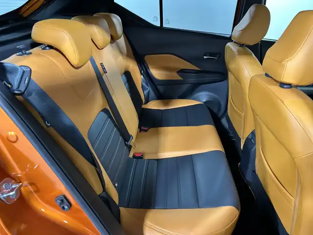 日産 キックス X ツートーンインテリアED 神奈川県 2021(令3)年 2.2万km プレミアムホライズンオレンジ/ピュアブラック 2トーン 純正9型SDナビゲーション【MM320D-L】/フルセグ　AM FM CD DVD　MUSICSTOCKER USB　SD　Bluetooth　/インテリジェントアラウンドビューモニター/インテリジェントルームミラー/セーフティアシスト/プロパイロット　/レーダークルーズコントロール/インテリジェントエマージェンシーブレーキ/インテリジェントLI【車線逸脱防止支援システム】/踏み間違い防止アシスト/ハイビームアシスト/ツートーン合皮シート/前席シートヒーター/革巻きステアリング/ステアリングヒーター/SOSコール/ビルトインETC/リアヒーターダクト/前後ソナー/全席USB電源ソケット/ブルーLEDプッシュパワースターター/インテリジェントキー/シルバールーフレール/LEDヘッドランプ/インテリジェントオートライト/純正17インチアルミホイール