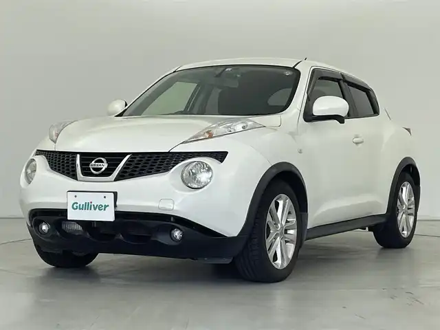 日産 ジューク 16GT FOUR タイプV 群馬県 2012(平24)年 8.8万km ブリリアントホワイトパール 純正7インチナビ(AM/FM/フルセグTV/AUX/SD)/バックモニター/社外前後方ドライブレコーダー/4WD/電動格納ミラー/ETC/プッシュスタート/スマートキー/スペアキー/オートライト