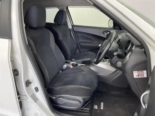 日産 ジューク 16GT FOUR タイプV 群馬県 2012(平24)年 8.8万km ブリリアントホワイトパール 純正7インチナビ(AM/FM/フルセグTV/AUX/SD)/バックモニター/社外前後方ドライブレコーダー/4WD/電動格納ミラー/ETC/プッシュスタート/スマートキー/スペアキー/オートライト