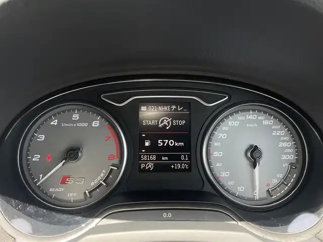 アウディ Ｓ３ スポーツバック 三重県 2016(平28)年 5.9万km パンサーブラッククリスタルエフェクト ＡＣＣ/アウディプレセンス/純正ナビ/バックカメラ/フルセグＴＶ/ＬＥＤヘッドライト/社外１８インチアルミホイール/社外ドライブレコーダー/ハーフレザーシート/パワーシート/オートライト/ＥＴＣ車載器/保証書/取扱説明書/スペアキー1本