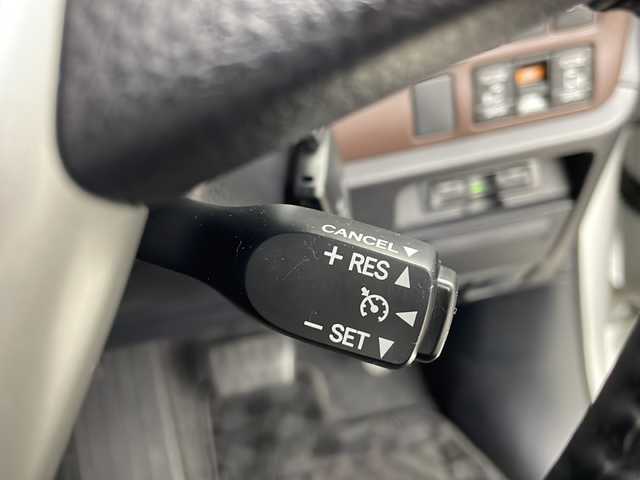トヨタ ノア ハイブリッド S－Z 千葉県 2022(令4)年 4.7万km スパークリングブラックパールクリスタルシャイン トヨタセーフティセンス/・プリクラッシュセーフティ/・レーンディパーチャーアラート/・オートマチックハイビーム/・レーントレーシングアラート/・発進遅れ告知機能/快適利便パッケージHi/・パワーバックドア/・２列目オットマン付きシート/純正10.5インチディスプレイナビ/・CD/DVDデッキ/・フルセグTV/ブラインドスポットモニター/AC100V電源/ビルトインETC2.0/両側パワースライドドア/スマートキー/LEDヘッドライト
