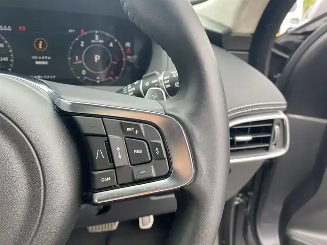 ジャガー Ｆペース R－スポーツ 福岡県 2020(令2)年 2.8万km グレー ・アダプティブクルーズコントロール/・純正HDDナビ/USB/Bluetooth/CD/DVD/AplleCarPlay/・全方位カメラ/・黒革シート/シートヒーター/・社外ドライブレコーダー/・フルセグ/・ETC/・純正19AW/・プッシュスタート/・パーキングアシスト/・アイドリングストップ/・スマートキー/・スペアキー/・パワーシート/・レーンキープアシスト/・オートライト/・LEDライト/・保証書/・取扱説明書