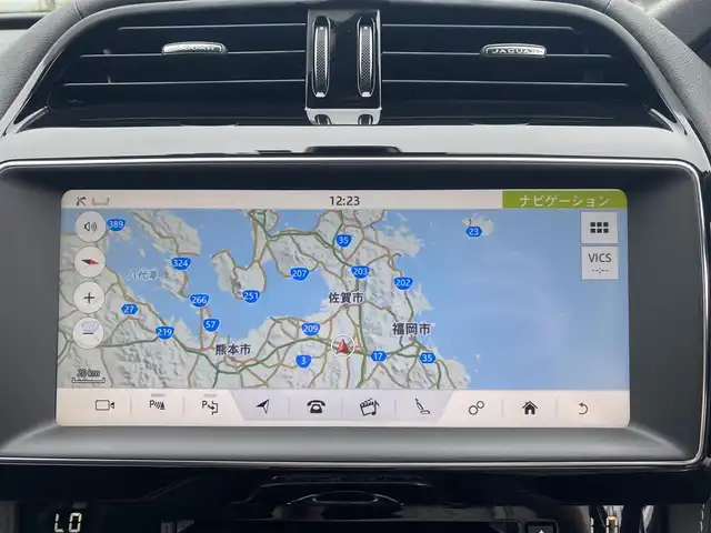 ジャガー Ｆペース R－スポーツ 福岡県 2020(令2)年 2.8万km グレー ・アダプティブクルーズコントロール/・純正HDDナビ/USB/Bluetooth/CD/DVD/AplleCarPlay/・全方位カメラ/・黒革シート/シートヒーター/・社外ドライブレコーダー/・フルセグ/・ETC/・純正19AW/・プッシュスタート/・パーキングアシスト/・アイドリングストップ/・スマートキー/・スペアキー/・パワーシート/・レーンキープアシスト/・オートライト/・LEDライト/・保証書/・取扱説明書