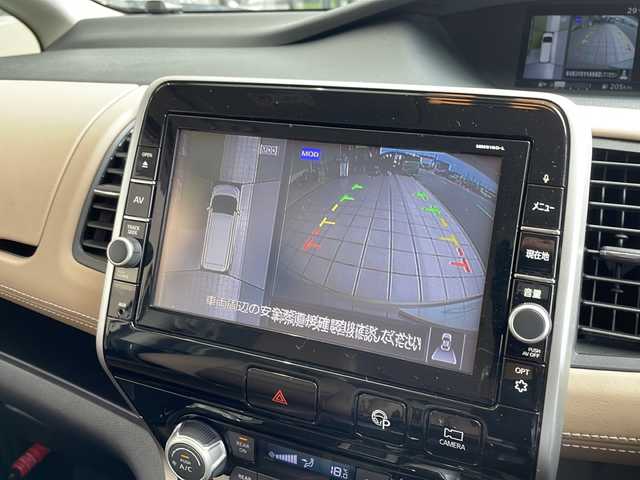 日産 セレナ ハイウェイスターVセレクションⅡ 愛知県 2016(平28)年 6.5万km カシミヤグレージュ プロパイロット/衝突軽減システム/純正9型ナビ/フリップダウンモニター/全方位カメラ/両側パワースライドドア/クルーズコントロール/フルセグ/CD DVD/Bluetooth/バックカメラ/コーナーセンサー/イージーオープン機能/純正アルミホイール/LEDヘッドライト/ドライブレコーダー/オートライト/ETC/ステアリングスイッチ/スマートキー/プッシュスタート
