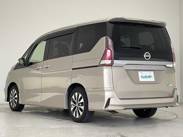 日産 セレナ ハイウェイスターVセレクションⅡ 愛知県 2016(平28)年 6.5万km カシミヤグレージュ プロパイロット/衝突軽減システム/純正9型ナビ/フリップダウンモニター/全方位カメラ/両側パワースライドドア/クルーズコントロール/フルセグ/CD DVD/Bluetooth/バックカメラ/コーナーセンサー/イージーオープン機能/純正アルミホイール/LEDヘッドライト/ドライブレコーダー/オートライト/ETC/ステアリングスイッチ/スマートキー/プッシュスタート