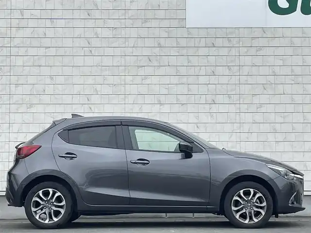 マツダ デミオ XD ツーリング Lパッケージ 岩手県 2018(平30)年 5.4万km マシーングレープレミアムM 禁煙車/4WD/ディーゼル/純正エンジンスターター/前席シートヒーター/レーンキープアシスト/衝突軽減システム/横滑り防止装置/純正ナビ/→フルセグTV/Bluetooth/CD/DVD/FM/AM/AUX/バックカメラ/ヘッドアップディスプレイ/ステアリングスイッチ/クルーズコントロール/パドルシフト/オートライト/フォグライト/〇電動格納ミラー/〇ウィンカーミラー/〇ドアバイザー/〇フロアマット/〇USBポート2つ/〇シガーソケット/〇プッシュスタート/ETC/冬タイヤ社外アルミホイール車載