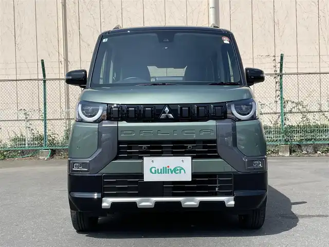三菱 デリカミニ T プレミアム 東京都 2025(令7)年 0.1万km未満 緑 届出済未使用車/純正ディスプレイオーディオ/マルチアラウンドモニター/衝突被害軽減/車線逸脱警報/マイパイロット/シートヒーター/両側パワースライドドア/ステアリングヒーター/ステアリングスイッチ