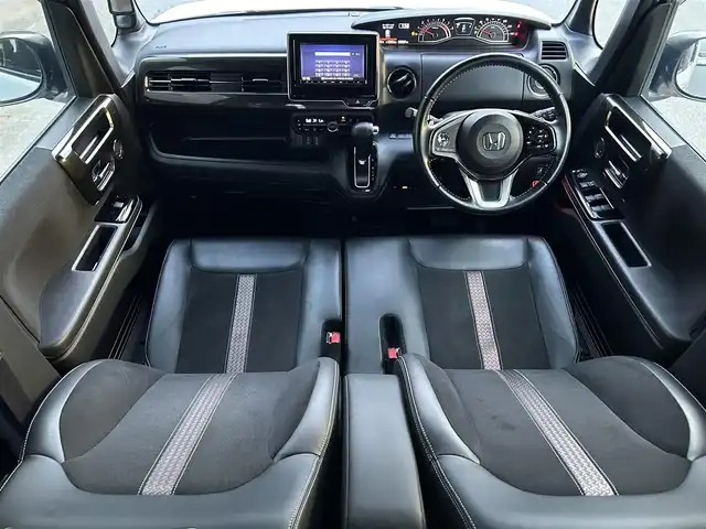 ホンダ Ｎ ＢＯＸ カスタム G L ターボ ホンダセンシング 滋賀県 2018(平30)年 5.1万km パールⅡ 禁煙車/社外メモリーナビ/・CD/フルセグ/Bluetooth/バックカメラ/追従付クルーズコントロール/両側自動スライドドア/LEDヘッドライト/パドルシフト/ハーフレザーシート/レーンキープアシスト/横滑り防止/ETC/オートエアコン/プッシュスタート/スマートキー