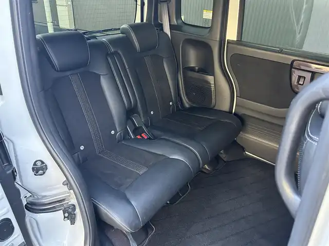 ホンダ Ｎ ＢＯＸ カスタム G L ターボ ホンダセンシング 滋賀県 2018(平30)年 5.1万km パールⅡ 禁煙車/社外メモリーナビ/・CD/フルセグ/Bluetooth/バックカメラ/追従付クルーズコントロール/両側自動スライドドア/LEDヘッドライト/パドルシフト/ハーフレザーシート/レーンキープアシスト/横滑り防止/ETC/オートエアコン/プッシュスタート/スマートキー