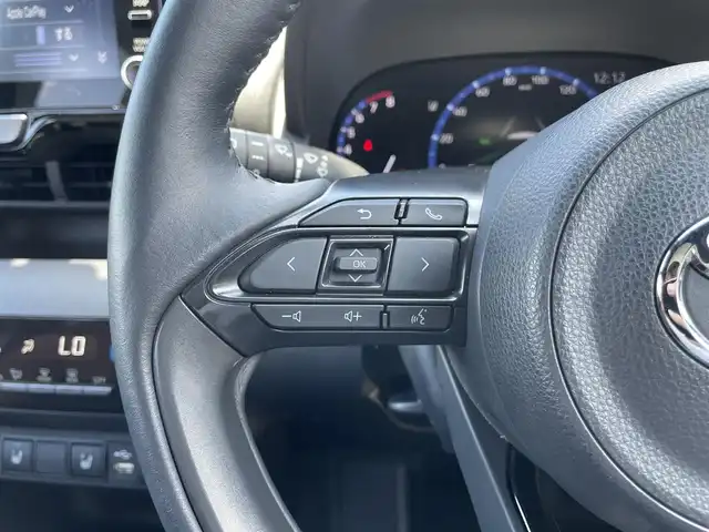 トヨタ ヤリスクロス Z アドベンチャー 滋賀県 2023(令5)年 1.3万km ブラックマイカ 純正８型ディスプレイオーディオ/（Bluetooth/USB/Miracast）/バックカメラ/純正ETC/プリクラッシュセーフティー/前後コーナーセンサー/レーンキープアシスト/追従クルーズコントロール/電動パーキングブレーキ/オートブレーキホールド/LEDヘッドライト/オートライト/オートマチックハイビーム/ハーフレザーシート /D席パワーシート/D/N席シートヒーター/ステアリングヒーター/電動バックドア/プッシュスタート/スマートキー/ステアリングリモコン/ルーフレール