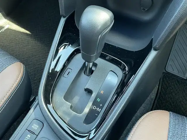 トヨタ ヤリスクロス Z アドベンチャー 滋賀県 2023(令5)年 1.3万km ブラックマイカ 純正８型ディスプレイオーディオ/（Bluetooth/USB/Miracast）/バックカメラ/純正ETC/プリクラッシュセーフティー/前後コーナーセンサー/レーンキープアシスト/追従クルーズコントロール/電動パーキングブレーキ/オートブレーキホールド/LEDヘッドライト/オートライト/オートマチックハイビーム/ハーフレザーシート /D席パワーシート/D/N席シートヒーター/ステアリングヒーター/電動バックドア/プッシュスタート/スマートキー/ステアリングリモコン/ルーフレール