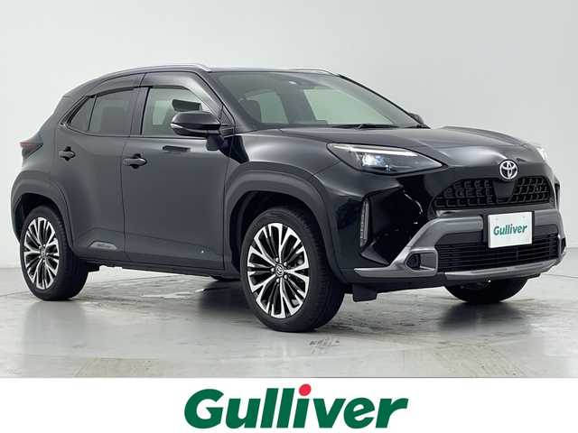 トヨタ ヤリスクロス Z アドベンチャー 愛知県 2023(令5)年 1.3万km ブラックマイカ 純正８型ディスプレイオーディオ/（Bluetooth/USB/Miracast）/バックカメラ/純正ETC/プリクラッシュセーフティー/前後コーナーセンサー/レーンキープアシスト/追従クルーズコントロール/電動パーキングブレーキ/オートブレーキホールド/LEDヘッドライト/オートライト/オートマチックハイビーム/ハーフレザーシート /D席パワーシート/D/N席シートヒーター/ステアリングヒーター/電動バックドア/プッシュスタート/スマートキー/ステアリングリモコン/ルーフレール