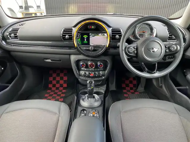 ＭＩＮＩ ＢＭＷ ミニ クラブマン クーパーD 福岡県 2020(令2)年 1.9万km 赤Ｍ 後期/ユニオンジャックテール/インテリジェントセーフティ/純正ナビ/Bluetooth/USB/社外フルセグTV/アダプティブクルーズコントロール/Bカメラ/ETC/ドラレコ/LEDヘッドライト/スマートキー/インディアンサマーレッド