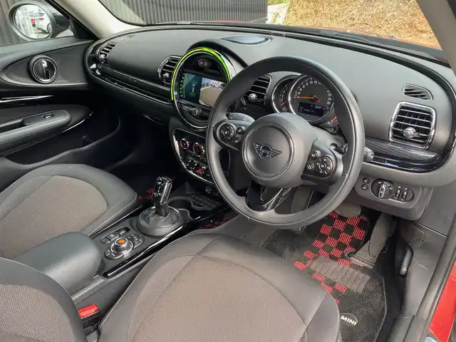 ＭＩＮＩ ＢＭＷ ミニ クラブマン クーパーD 福岡県 2020(令2)年 1.9万km 赤Ｍ 後期/ユニオンジャックテール/インテリジェントセーフティ/純正ナビ/Bluetooth/USB/社外フルセグTV/アダプティブクルーズコントロール/Bカメラ/ETC/ドラレコ/LEDヘッドライト/スマートキー/インディアンサマーレッド