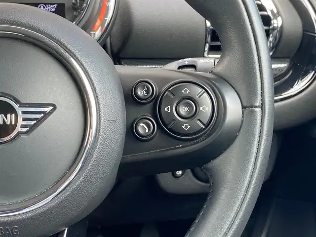 ＭＩＮＩ ＢＭＷ ミニ クラブマン クーパーD 福岡県 2020(令2)年 1.9万km 赤Ｍ 後期/ユニオンジャックテール/インテリジェントセーフティ/純正ナビ/Bluetooth/USB/社外フルセグTV/アダプティブクルーズコントロール/Bカメラ/ETC/ドラレコ/LEDヘッドライト/スマートキー/インディアンサマーレッド