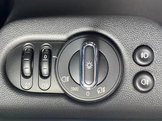 ＭＩＮＩ ＢＭＷ ミニ クラブマン クーパーD 福岡県 2020(令2)年 1.9万km 赤Ｍ 後期/ユニオンジャックテール/インテリジェントセーフティ/純正ナビ/Bluetooth/USB/社外フルセグTV/アダプティブクルーズコントロール/Bカメラ/ETC/ドラレコ/LEDヘッドライト/スマートキー/インディアンサマーレッド