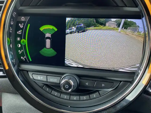 ＭＩＮＩ ＢＭＷ ミニ クラブマン クーパーD 福岡県 2020(令2)年 1.9万km 赤Ｍ 後期/ユニオンジャックテール/インテリジェントセーフティ/純正ナビ/Bluetooth/USB/社外フルセグTV/アダプティブクルーズコントロール/Bカメラ/ETC/ドラレコ/LEDヘッドライト/スマートキー/インディアンサマーレッド