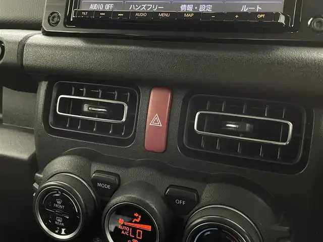 スズキ ジムニー XC 大分県 2021(令3)年 3.9万km シルキーシルバーメタリック ４WD/スズキセーフティサポート/・衝突軽減ブレーキ/・クルーズコントロール（追従なし）/・車線逸脱警報機能/パナソニックナビ/【AM/FM/CD/DVD/Bluetooth/フルセグTV】/ETC/オートライト/LEDヘッドライド/プッシュスタート/スマートキー/シートヒーター（運転席/助手席）