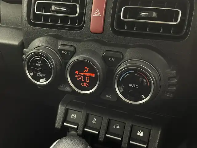 スズキ ジムニー XC 大分県 2021(令3)年 3.9万km シルキーシルバーメタリック ４WD/スズキセーフティサポート/・衝突軽減ブレーキ/・クルーズコントロール（追従なし）/・車線逸脱警報機能/パナソニックナビ/【AM/FM/CD/DVD/Bluetooth/フルセグTV】/ETC/オートライト/LEDヘッドライド/プッシュスタート/スマートキー/シートヒーター（運転席/助手席）