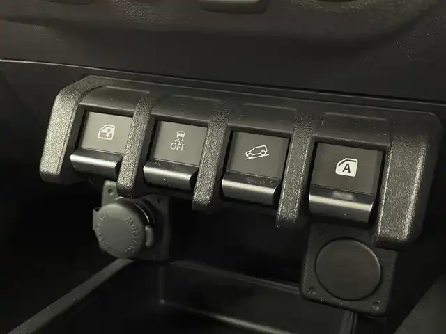 スズキ ジムニー XC 大分県 2021(令3)年 3.9万km シルキーシルバーメタリック ４WD/スズキセーフティサポート/・衝突軽減ブレーキ/・クルーズコントロール（追従なし）/・車線逸脱警報機能/パナソニックナビ/【AM/FM/CD/DVD/Bluetooth/フルセグTV】/ETC/オートライト/LEDヘッドライド/プッシュスタート/スマートキー/シートヒーター（運転席/助手席）