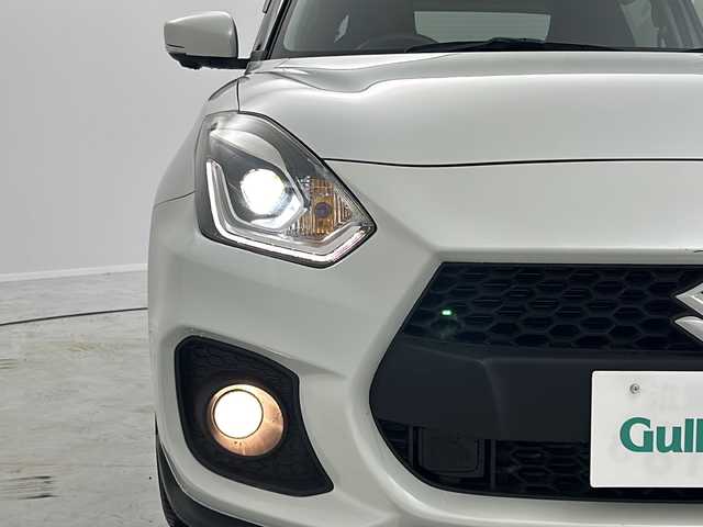 スズキ スイフト スポーツ セーフティPKG 茨城県 2017(平29)年 3万km ピュアホワイトP 純正８インチナビ　衝突被害軽減ブレーキデュアルセンサーブレーキサポート　全周囲カメラ　アダプティブクルーズコントロール　ＬＥＤヘッドライト　フォグランプ　　純正フロアマット　純正ドアバイザ　ＥＴＣ