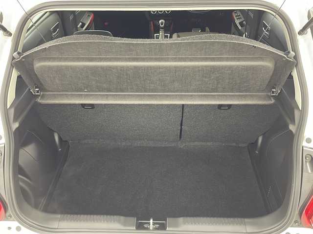 スズキ スイフト スポーツ セーフティPKG 福島県 2017(平29)年 3万km ピュアホワイトP /スズキセーフティサポート/・車線逸脱警報機能/・横滑り防止装置//デュアルセンサーブレーキサポート//全周囲カメラ//純正8インチナビ/・BT.CD.DVD.USB.SD/・フルセグTV//D席シートヒーター//パドルシフト//ビルトインETC//LEDヘッドライト//フォグライト//プッシュスタート//スマートキー//純正フロアマット//純正17インチAW//純正ドアバイザー