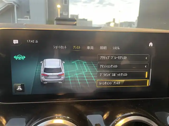 メルセデス・ベンツ Ｂ２００ｄ AMGライン 栃木県 2020(令2)年 2.7万km ポーラホワイト アドバンスパッケージ　/ヘッドアップディスプレイ　/レーダーセーフティＰＫＧ　/シートメモリー付パワーシート　/全周囲カメラ　/シートヒーター　　/保証書　/取扱説明書　/スペアキー　/ナビ　/フルセグＴＶ