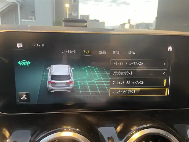 メルセデス・ベンツ Ｂ２００ｄ AMGライン 栃木県 2020(令2)年 2.7万km ポーラホワイト アドバンスパッケージ　/ヘッドアップディスプレイ　/レーダーセーフティＰＫＧ　/シートメモリー付パワーシート　/全周囲カメラ　/シートヒーター　　/保証書　/取扱説明書　/スペアキー　/ナビ　/フルセグＴＶ