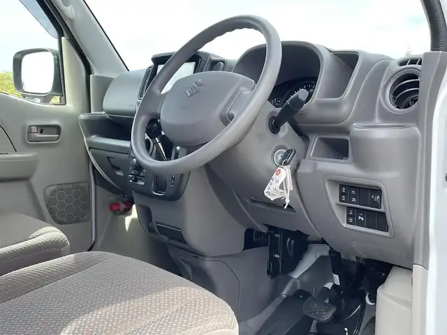 スズキ エブリイ PC 新潟県 2025(令7)年 0.2万km スペリアホワイト 4WD/社外SDナビ(AVN-LBS01)/BT/バックカメラ/ドライブレコーダー/衝突被害軽減ブレーキ/レーンキープアシスト/運転席シートヒーター/コーナーセンサー/リモコンキー /LEDヘッドライト/オートライト/オートハイビーム