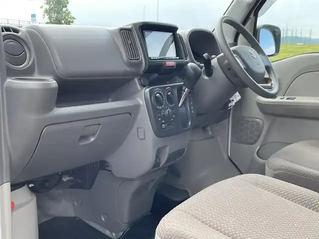 スズキ エブリイ PC 新潟県 2025(令7)年 0.2万km スペリアホワイト 4WD/社外SDナビ(AVN-LBS01)/BT/バックカメラ/ドライブレコーダー/衝突被害軽減ブレーキ/レーンキープアシスト/運転席シートヒーター/コーナーセンサー/リモコンキー /LEDヘッドライト/オートライト/オートハイビーム