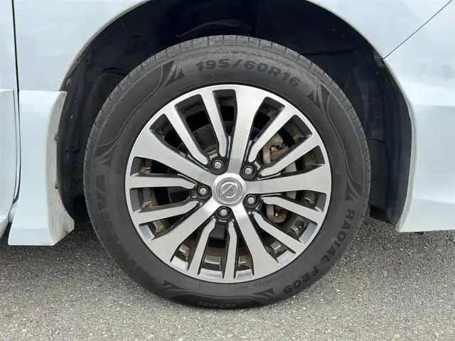 日産 セレナ ハイウェイスター Sハイブリッド 静岡県 2014(平26)年 7.6万km ブルームーンホワイトP 純正8型ナビ/エマージェンシーブレーキ/車線逸脱警報/踏み間違い衝突防止アシスト/ふらつき警報/アラウンドビューモニター/LEDヘッドライト/両側ワンタッチオートスライドドア/純正16AW/オートライト/レーンキープアシスト/前後ドラレコ/ETC