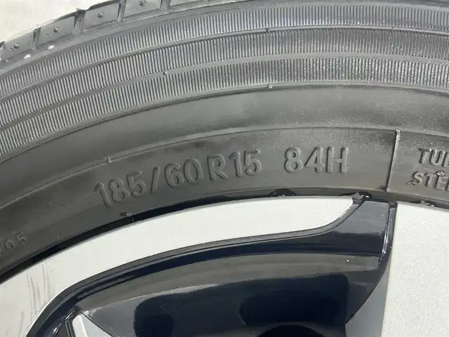 トヨタ シエンタ G クエロ 大阪府 2018(平30)年 4.9万km ホワイトパールクリスタルシャイン 純正大型ナビＴＶ　ハーフレザー　全方位カメラ　衝突軽減　両側電動　ＥＴＣ　ドラレコ　レーンアシスト　アイドリングストップ　オートライト　ＬＥＤヘッドライト　オートハイビーム　スマートキー　フォグランプ