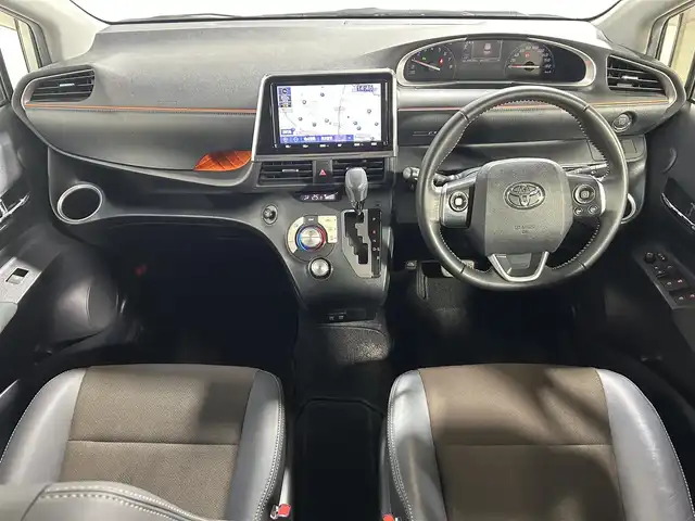 トヨタ シエンタ G クエロ 大阪府 2018(平30)年 4.9万km ホワイトパールクリスタルシャイン 純正大型ナビＴＶ　ハーフレザー　全方位カメラ　衝突軽減　両側電動　ＥＴＣ　ドラレコ　レーンアシスト　アイドリングストップ　オートライト　ＬＥＤヘッドライト　オートハイビーム　スマートキー　フォグランプ