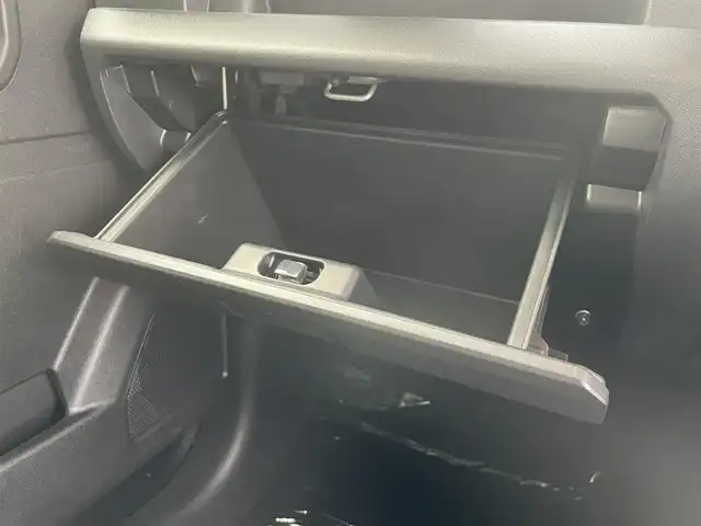 スズキ ジムニー ノマド FC 愛知県 2025(令7)年 0.3万km 黒 4WD/スズキセーフティサポート/デュアルブレーキサポート/アクティブクルーズコントロール/クリアランスソナー/アイドリングストップ/オートライト/純正15インチAW/前席シートイーター/ドアミラーヒーター/LEDヘッドライト