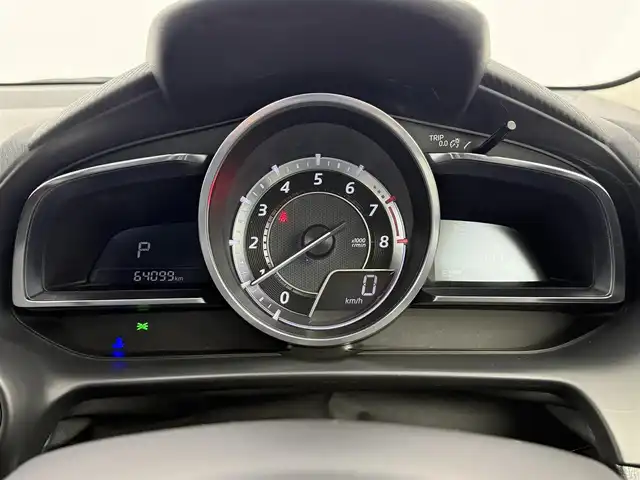 マツダ デミオ 13S ツーリング 愛知県 2016(平28)年 6.3万km アルミニウムメタリック 純正8インチナビ/フルセグTV/i-ACTIVSENSE/アドバンス・スマート・シティ・ブレーキ・サポート/横滑り防止装置/コーナーセンサー/レーンキープアシストシステム/オートライト/オートマチックハイビーム/ブラインドスポットモニター/ヘッドアップディスプレイ/LEDヘッドライト/フォグランプ/シートヒーター/ETC/純正15インチアルミホイール/純正フロアマット/プッシュスタート/スマートキー