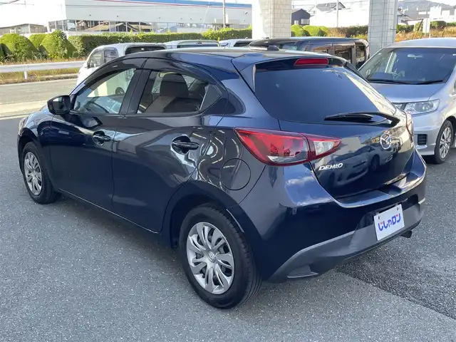 マツダ デミオ 13S 愛知県 2016(平28)年 6.5万km ディープクリスタルブルーマイカ 【(株)IDOMが運営する【じしゃロン豊川店】の自社ローン対象車両になります。こちらは現金ご利用時の価格です。自社ローンご希望の方は別途その旨お申付け下さい。】/スマートシティブレーキサポート/純正マツダコネクトナビ/　ラジオ/フルセグTV/BT/CD/DVD/バックカメラ/シートヒーター/ETC/ドライブレコーダー/アイドリングストップ/横滑り防止装置/HIDヘッドライト/オートライト/スマートキー/プッシュスタート/取扱説明書/保証書/スペアキー