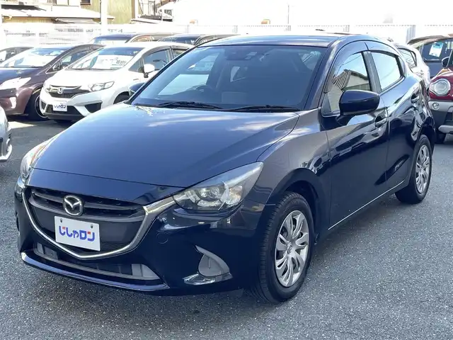 マツダ デミオ 13S 愛知県 2016(平28)年 6.5万km ディープクリスタルブルーマイカ 【(株)IDOMが運営する【じしゃロン豊川店】の自社ローン対象車両になります。こちらは現金ご利用時の価格です。自社ローンご希望の方は別途その旨お申付け下さい。】/スマートシティブレーキサポート/純正マツダコネクトナビ/　ラジオ/フルセグTV/BT/CD/DVD/バックカメラ/シートヒーター/ETC/ドライブレコーダー/アイドリングストップ/横滑り防止装置/HIDヘッドライト/オートライト/スマートキー/プッシュスタート/取扱説明書/保証書/スペアキー