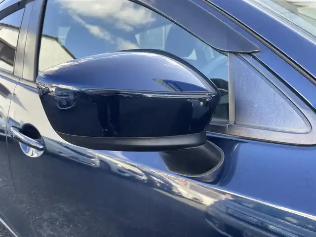 マツダ デミオ 13S 愛知県 2016(平28)年 6.5万km ディープクリスタルブルーマイカ 【(株)IDOMが運営する【じしゃロン豊川店】の自社ローン対象車両になります。こちらは現金ご利用時の価格です。自社ローンご希望の方は別途その旨お申付け下さい。】/スマートシティブレーキサポート/純正マツダコネクトナビ/　ラジオ/フルセグTV/BT/CD/DVD/バックカメラ/シートヒーター/ETC/ドライブレコーダー/アイドリングストップ/横滑り防止装置/HIDヘッドライト/オートライト/スマートキー/プッシュスタート/取扱説明書/保証書/スペアキー