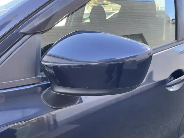 マツダ デミオ 13S 愛知県 2016(平28)年 6.5万km ディープクリスタルブルーマイカ 【(株)IDOMが運営する【じしゃロン豊川店】の自社ローン対象車両になります。こちらは現金ご利用時の価格です。自社ローンご希望の方は別途その旨お申付け下さい。】/スマートシティブレーキサポート/純正マツダコネクトナビ/　ラジオ/フルセグTV/BT/CD/DVD/バックカメラ/シートヒーター/ETC/ドライブレコーダー/アイドリングストップ/横滑り防止装置/HIDヘッドライト/オートライト/スマートキー/プッシュスタート/取扱説明書/保証書/スペアキー