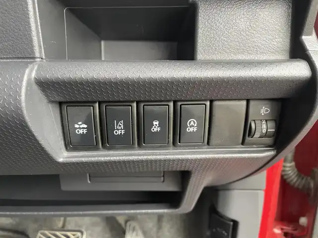 スズキ ハスラー G 富山県 2018(平30)年 3万km フェニックスレッドパール/ホワイト2トーンルーフ ４ＷＤ／/メモリナビ／/フルセグＴＶ／/ＤＶＤ再生／/Ｂｌｕｅｔｏｏｔｈ／/前席シートヒーター／/アイドリングストップ／/デュアルカメラブレーキサポート／/プッシュスタート／/スマートキー／/ヒルディセントコントロール