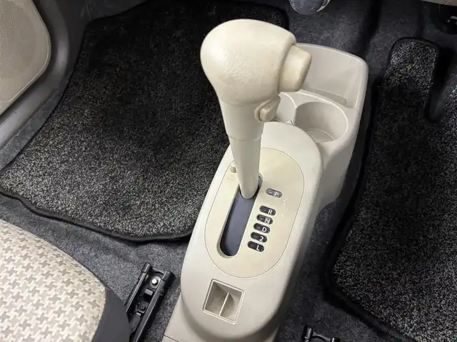 スズキ アルト F 福岡県 2013(平25)年 7.3万km アーバンブラウンパールメタリック 社外ナビ／ワンセグＴＶ／ＣＤ　/バックカメラ　/ＥＴＣ　/リモコンキー　/フォグランプ　/社外フロアマット　/ドアバイザー　/マニュアルエアコン　/ＡＢＳ　/パワーステアリング　/パワーウィンドウ