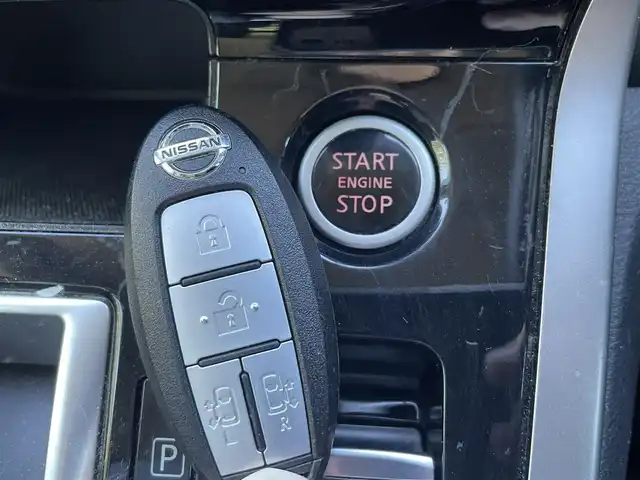 日産 セレナ ハイウェイスター 栃木県 2016(平28)年 13.9万km ダイヤモンドブラック (株)IDOMが運営する【じしゃロン宇都宮店】の自社ローン専用車両になります。こちらは現金またはオートローンご利用時の価格です。自社ローンご希望の方は別途その旨お申付け下さい/禁煙車/福祉車両/プロパイロット/ＥＴＣ/純正ＳＤナビ/アラウンドビューモニター/両側パワースライドドア/サンシェード/プッシュスタート/スマートキー　