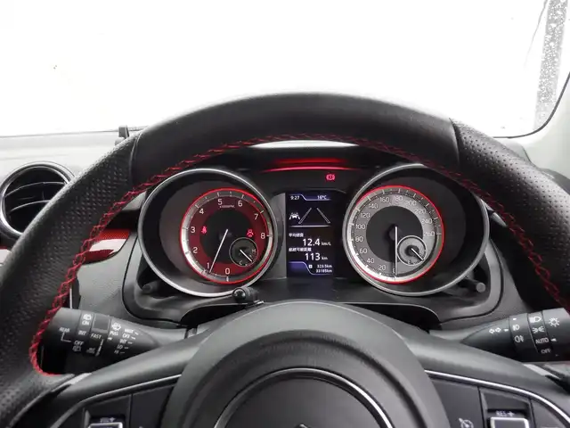 スズキ スイフト スポーツ セーフティPKG 静岡県 2018(平30)年 3.4万km スーパーブラックパール  走行：33185km（登録時)/ 6速MT/ ケンウッドSDナビ(KXM-E502W)/ バックカメラ/ RSR ローダウンスプリング/ 運転席シートヒーター/ ビルトインETC/ クルーズコントロール/ スマートキー/ プッシュスタート/ 純正17インチアルミ/ 純正LEDヘッドライト/ フォグランプ/ 純正フロアマット