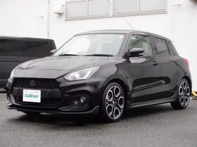 スズキ スイフト スポーツ セーフティPKG 静岡県 2018(平30)年 3.4万km スーパーブラックパール  走行：33185km（登録時)/ 6速MT/ ケンウッドSDナビ(KXM-E502W)/ バックカメラ/ RSR ローダウンスプリング/ 運転席シートヒーター/ ビルトインETC/ クルーズコントロール/ スマートキー/ プッシュスタート/ 純正17インチアルミ/ 純正LEDヘッドライト/ フォグランプ/ 純正フロアマット