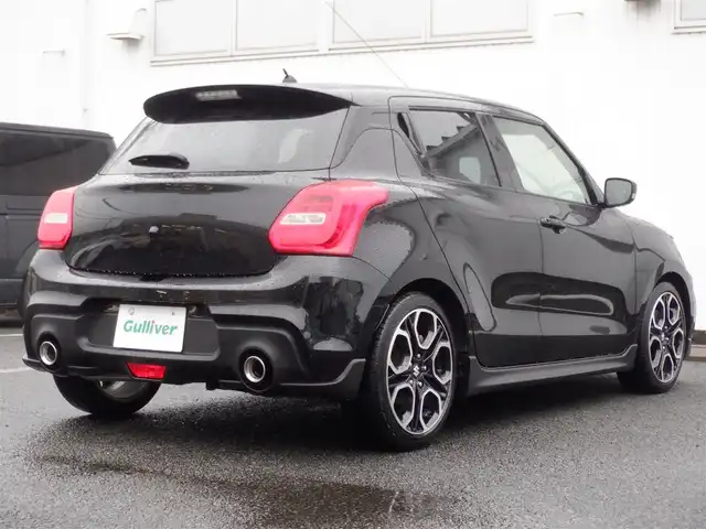 スズキ スイフト スポーツ セーフティPKG 静岡県 2018(平30)年 3.4万km スーパーブラックパール  走行：33185km（登録時)/ 6速MT/ ケンウッドSDナビ(KXM-E502W)/ バックカメラ/ RSR ローダウンスプリング/ 運転席シートヒーター/ ビルトインETC/ クルーズコントロール/ スマートキー/ プッシュスタート/ 純正17インチアルミ/ 純正LEDヘッドライト/ フォグランプ/ 純正フロアマット