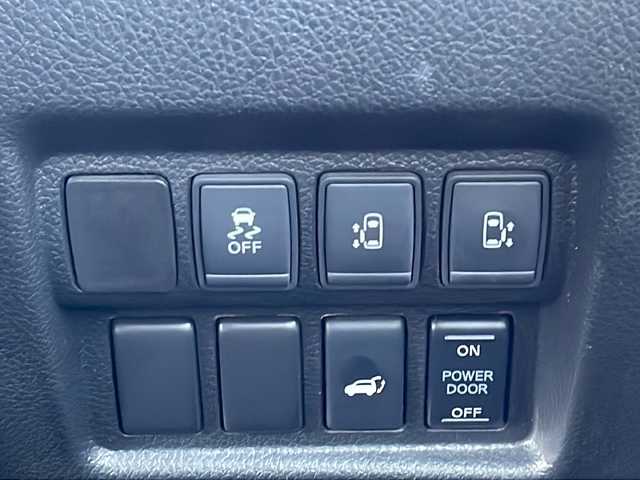 日産 エルグランド 250HWS S アーバンクロム ホワイトレザー 徳島県 2017(平29)年 8.2万km ブリリアントホワイトパール 純正ナビ/（BT/フルセグ/DISC/AUX）/全方位カメラ/デジタルインナーミラー/ホワイトレザーシート/両側電動スライドドア/LEDヘッドライト/専用クローム調18AW/ドライブレコーダー/パワーバックドア/ウッドコンビH/Fリングスポイラー/クロームメッキパーツ/純正フロアマット/D・N席シートヒーター/D・N席パワーシート/シートメモリ