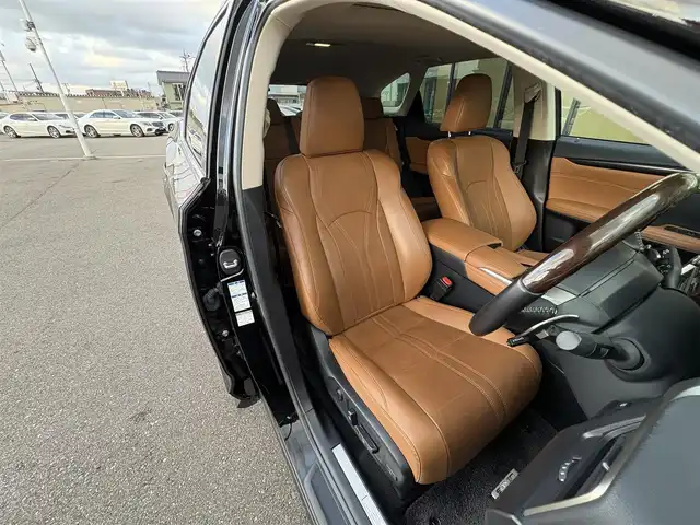 レクサス ＲＸ 450hL 石川県 2021(令3)年 5.2万km 黒 ワンオーナー/4WD/サンルーフ/純正ナビ/　Bluetooth・AM/FM・CD・DVD・USB/フルセグTV/ETC2.0/全方位カメラ/前後ドライブレコーダー/アダプティブクルーズコントロール/ヘッドアップディスプレイ/ブラインドスポットモニター/パワーシート/シートヒーター/エアシート/ステアリングヒーター/アンチロック・ブレーキ・システム/衝突被害軽減システム/横滑り防止装置/前後コーナーセンサー/レーンキープアシスト/盗難防止装置/オートマチックハイビーム/アイドリングストップ/純正アルミホイール/スマートキー